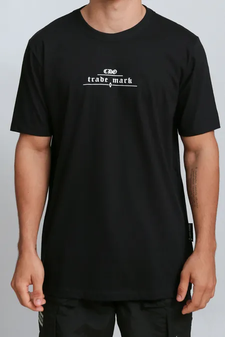 CAMISETA PRETA MANGA CURTA  CONDUÇÃO TRADE MARK
