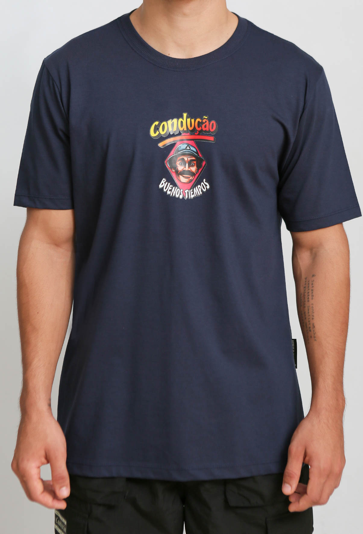 camiseta-azul-manga-curta-conducao-seu-madruga-cdoa31