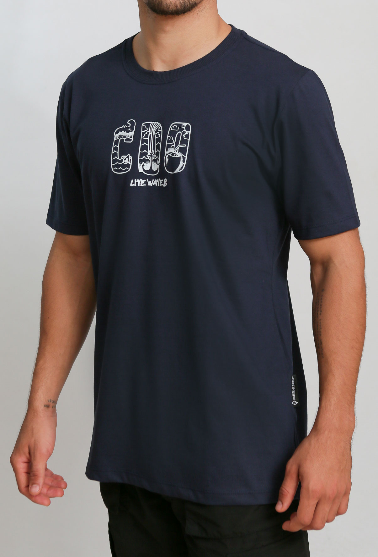 camiseta-azul-manga-curta-conducao-beach-cdoa36